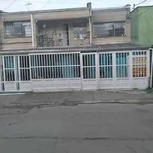 Con Bano Privado Cerca Al Aeropuerto Bogota
